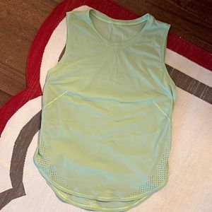 Lululemon green sculpt tank top size 6